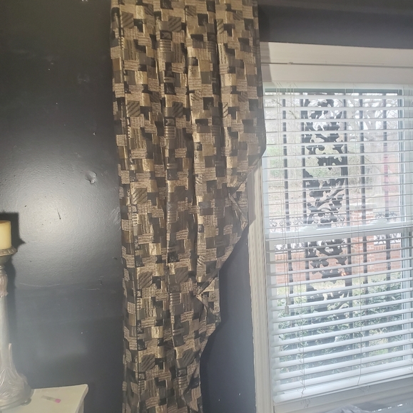 Window valances2graduated pleats 58x18